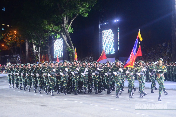  Quân đội Trung Quốc, Lào, Campuchia hợp luyện diễu binh tại TPHCM- Ảnh 3.