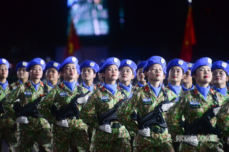  Quân đội Trung Quốc, Lào, Campuchia hợp luyện diễu binh tại TPHCM- Ảnh 1.