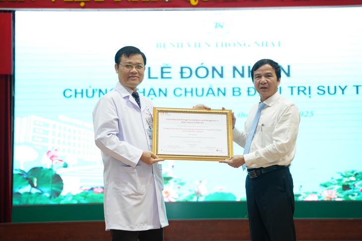 Bệnh viện Thống Nhất đón nhận loạt giải thưởng đúng dịp kỷ niệm 50 năm Ngày Giải phóng miền Nam, Thống nhất đất nước- Ảnh 3. Bệnh viện Thống Nhất đón nhận loạt giải thưởng đúng dịp kỷ niệm 50 năm Ngày Giải phóng miền Nam, Thống nhất đất nước- Ảnh 3.