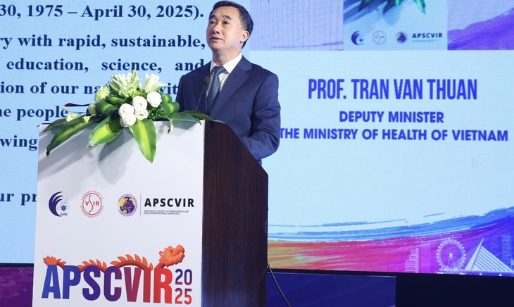 Bộ Y tế tăng cường đầu tư hạ tầng thiết bị hiện đại tại các trung tâm y khoa lớn trong lĩnh vực điện quang can thiệp- Ảnh 1. Bộ Y tế tăng cường đầu tư hạ tầng thiết bị hiện đại tại các trung tâm y khoa lớn trong lĩnh vực điện quang can thiệp- Ảnh 1.
