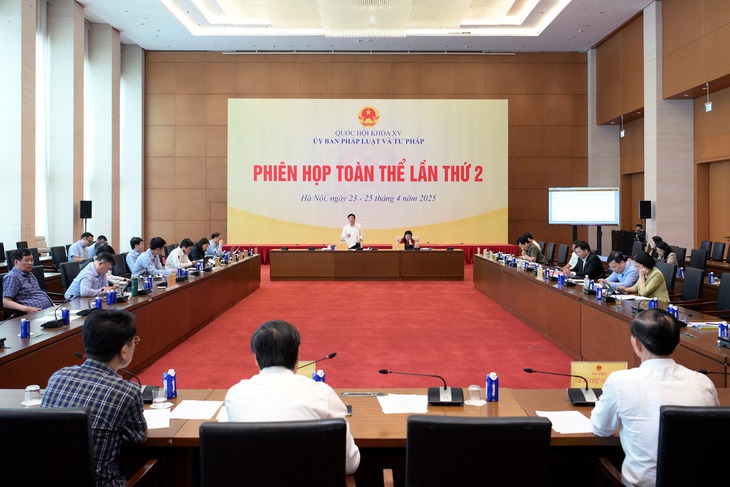 Đề xuất sửa đổi các quy định để liên thông cán bộ, công chức cấp xã với cấp tỉnh- Ảnh 1. Đề xuất sửa đổi các quy định để liên thông cán bộ, công chức cấp xã với cấp tỉnh- Ảnh 1.