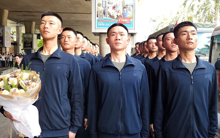 Quân đội Trung Quốc đến TPHCM tham gia diễu binh kỷ niệm 30/4- Ảnh 9.