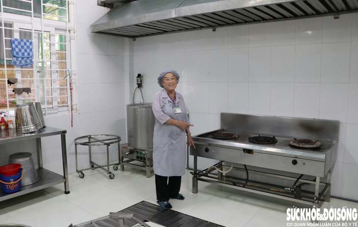 Bếp ăn Hiểu và Thương, nơi trao trọn nghĩa tình cho bệnh nhân nghèo- Ảnh 7. Bếp ăn Hiểu và Thương, nơi trao trọn nghĩa tình cho bệnh nhân nghèo- Ảnh 7.