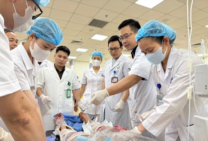 Mỗi năm hơn 30.000 người tử vong do thương tích, Bộ Y tế tăng cường năng lực sơ, cấp cứu ban đầu
- Ảnh 1.