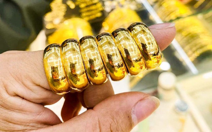 Giá vàng hôm nay ngày 26/4 lại tăng mạnh giá vàng nhẫn và miếng