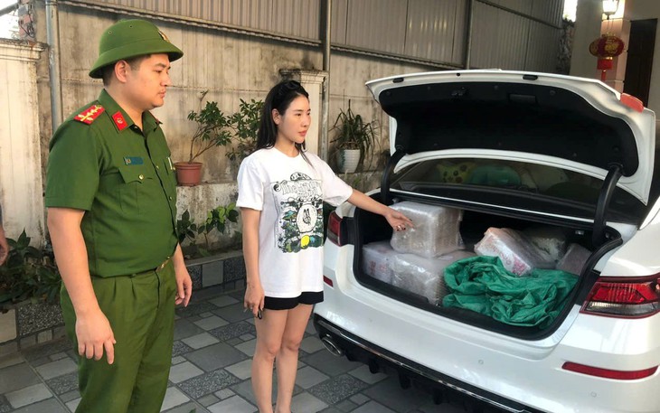 Giật mình với thủ đoạn dùng hạt nêm sản xuất hơn 60 nghìn gói thuốc diệt cỏ giả