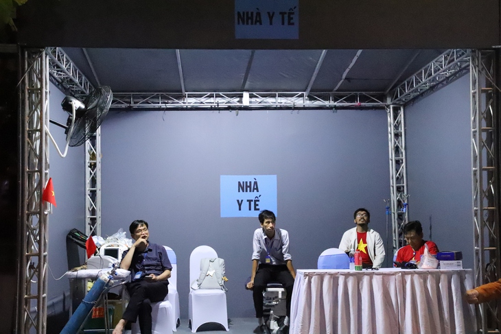 Ngành y tế chủ động, sẵn sàng ứng phó mọi tình huống tại Đại lễ 30/4 và Vesak- Ảnh 2.