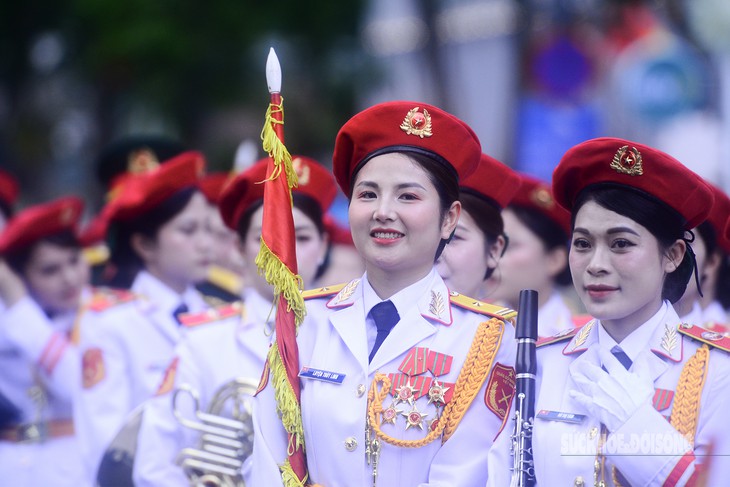 Những 'bóng hồng' quân nhạc gây thương nhớ- Ảnh 1.