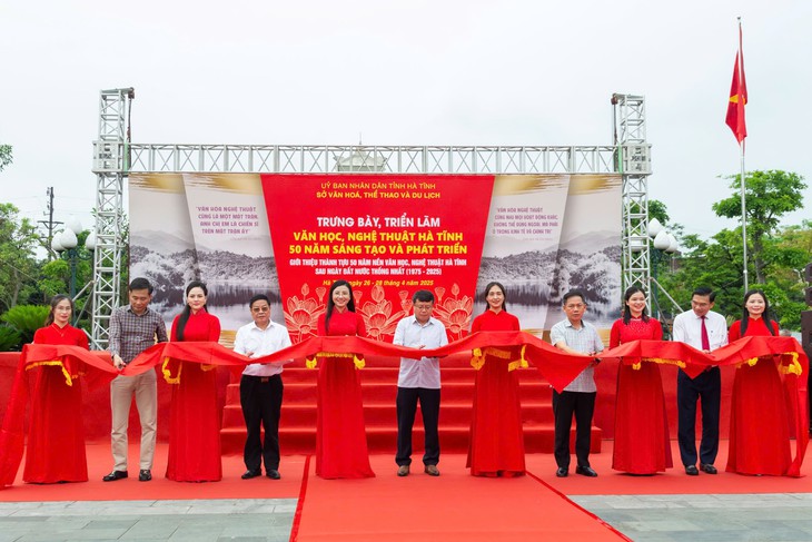 Hành trình nửa thế kỷ phát triển của nền văn học nghệ thuật Hà Tĩnh- Ảnh 2.
