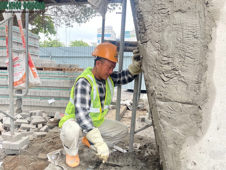 Những người âm thầm kiến tạo vẻ đẹp cho Thủ đô- Ảnh 3.