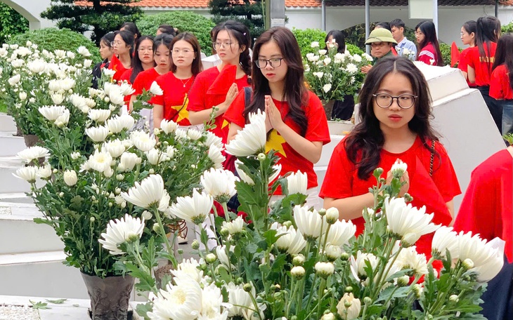 Hàng vạn trái tim hướng về cõi thiêng Đồng Lộc