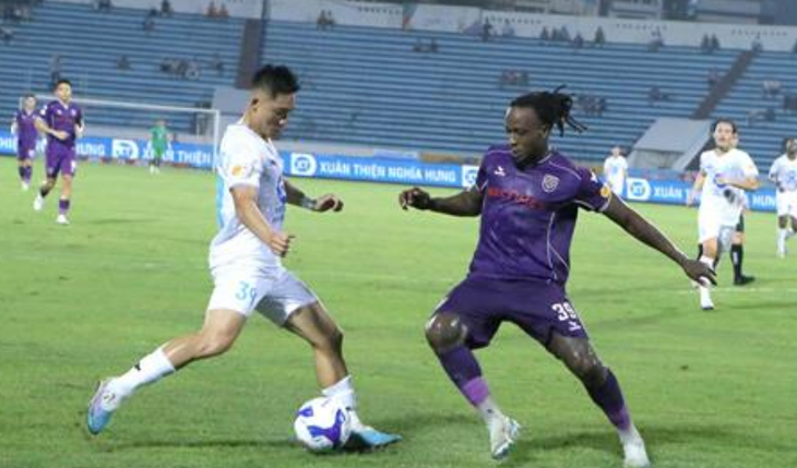 V-League sau vòng 20: Cuộc đua vô địch và cuộc chiến trụ hạng tiếp tục ‘nóng’- Ảnh 1.