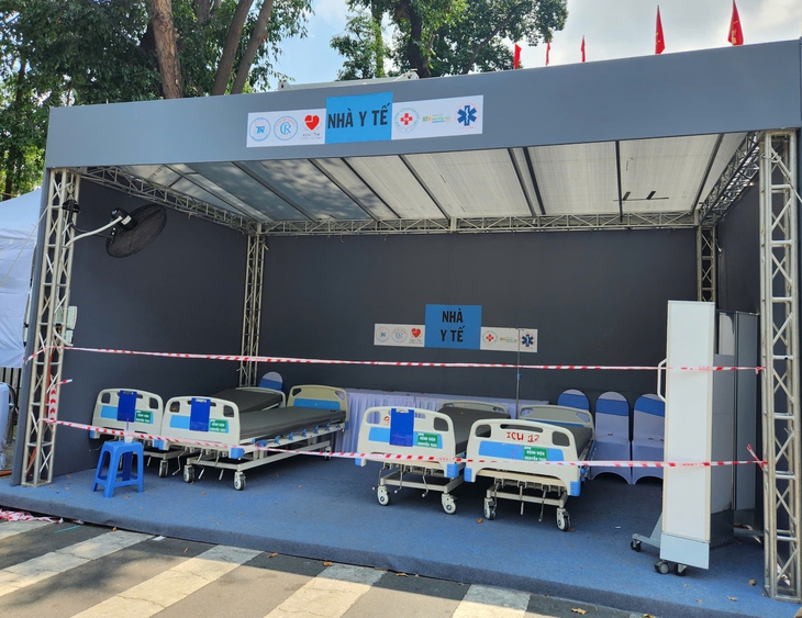 TPHCM bố trí lực lượng y tế 3 lớp sẵn sàng ứng trực lễ kỷ niệm 30/4- Ảnh 2.
