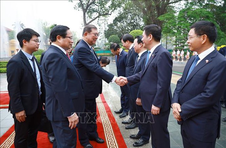 Thủ tướng Phạm Minh Chính chủ trì Lễ đón Thủ tướng Nhật Bản và Phu nhân thăm chính thức Việt Nam- Ảnh 5.