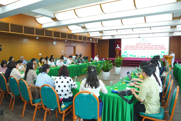 Bệnh viện Bạch Mai nói gì trước thông tin về xử lý rác thải của cơ sở y tế này lan truyền trên mạng?- Ảnh 1. Bệnh viện Bạch Mai nói gì trước thông tin về xử lý rác thải của cơ sở y tế này lan truyền trên mạng?- Ảnh 1.