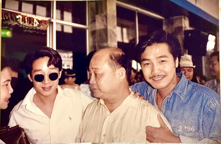 Nam diễn viên từng nhận 60 cây vàng mỗi phim, tuổi U60 lịch lãm sống an yên nhưng khán giả vẫn tiếc nuối một điều- Ảnh 5. Nam diễn viên từng nhận 60 cây vàng mỗi phim, tuổi U60 lịch lãm sống an yên nhưng khán giả vẫn tiếc nuối một điều- Ảnh 5.