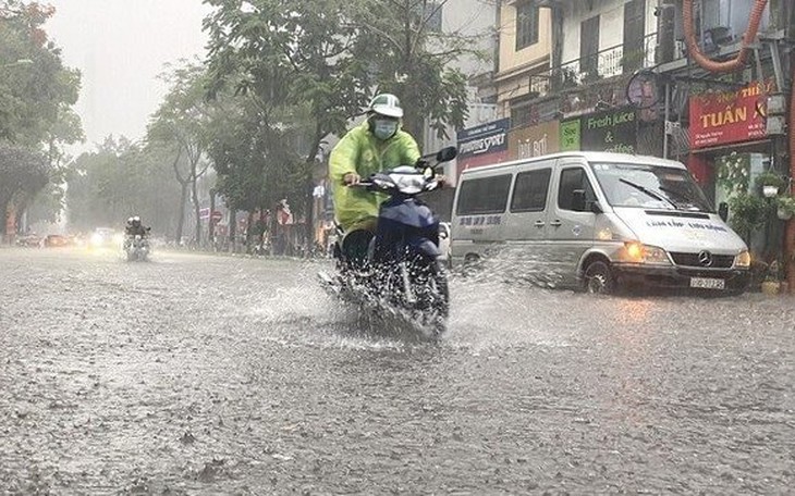 Miền Bắc trời mát, duy trì mưa dông vào chiều tối