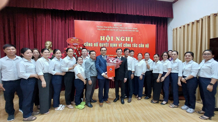 Bộ Y tế công bố quyết định về công tác cán bộ tại TPHCM- Ảnh 2.