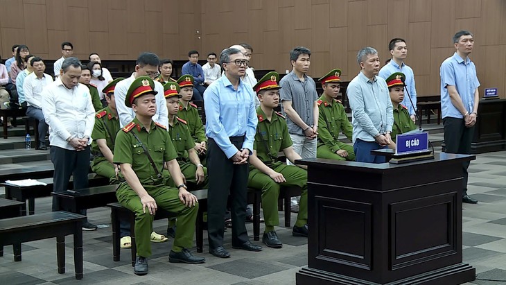 Cựu Thứ trưởng Hoàng Quốc Vượng nhận án 6 năm tù, EVN được trả lại hơn 1.000 tỷ đồng- Ảnh 2.