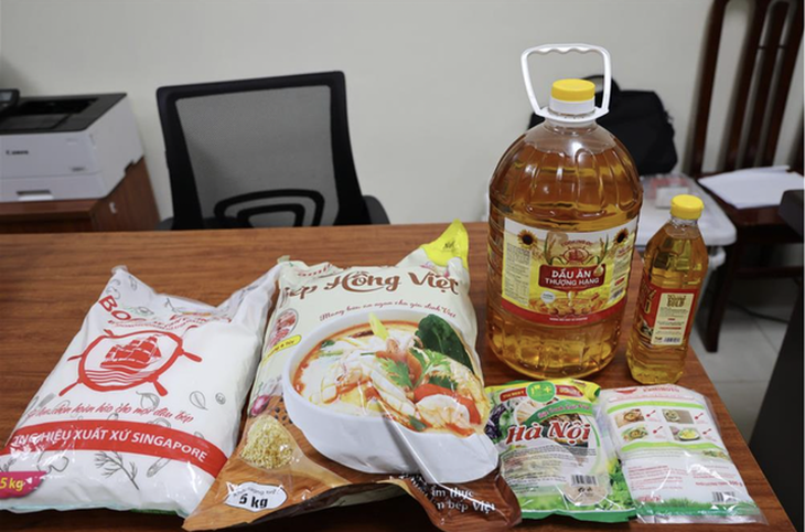 Chuyên gia chỉ cách nhận biết dầu ăn giả bằng mắt thường- Ảnh 2.