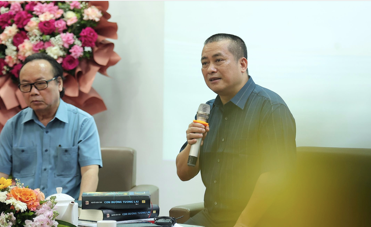 Có gì trong cuốn sách 'Con đường tương lai'?- Ảnh 1.