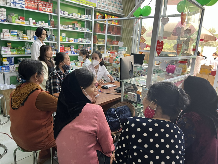 Hành trình phát triển chuyên môn, giúp đỡ người bệnh của nữ dược sĩ trẻ- Ảnh 3.