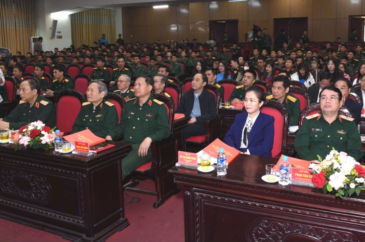 'Quân khu 4 – Tiền tuyến kiên cường, hậu phương vững chắc'- Ảnh 3.