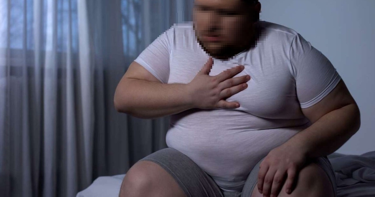 Chàng trai ngừng thở khi ngủ vì quá béo 175 kg- Ảnh 1.