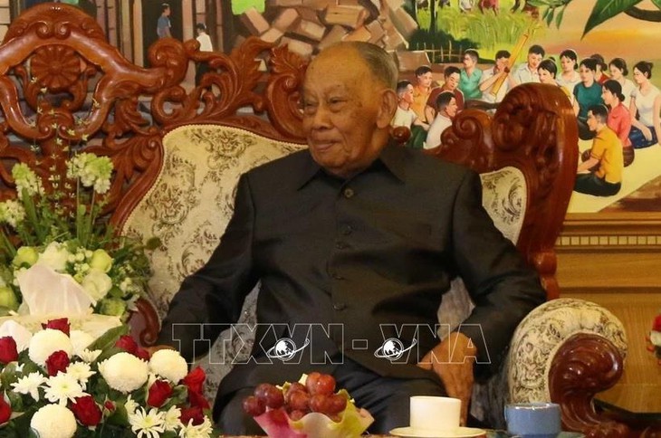 Cố Chủ tịch Khamtay Siphandone: Phải giữ gìn quan hệ đặc biệt Lào - Việt Nam mãi luôn là mối quan hệ tốt nhất- Ảnh 1.