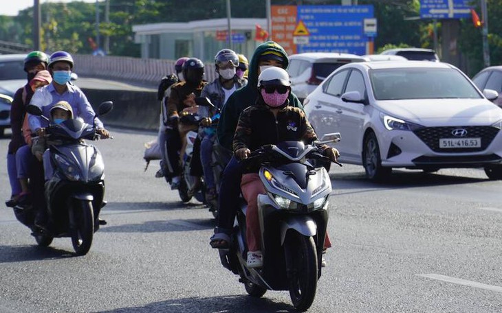 Cảnh báo nắng nóng kéo dài ở Nam Bộ