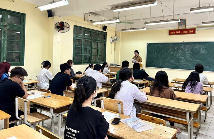 'Loạn' tổ hợp xét tuyển ngành Y, Sư phạm: Bộ GD&ĐT yêu cầu rà soát- Ảnh 1. 'Loạn' tổ hợp xét tuyển ngành Y, Sư phạm: Bộ GD&ĐT yêu cầu rà soát- Ảnh 1.