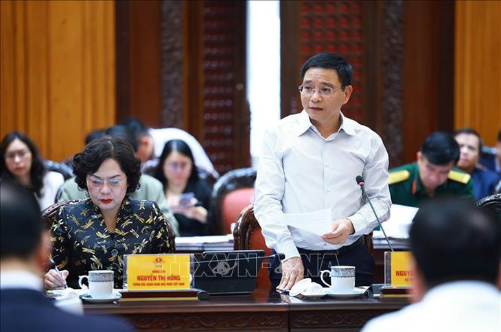 Thủ tướng chủ trì cuộc họp về mức áp thuế mới của Hoa Kỳ đối với hàng hoá nhập khẩu từ Việt Nam- Ảnh 7. Thủ tướng chủ trì cuộc họp về mức áp thuế mới của Hoa Kỳ đối với hàng hoá nhập khẩu từ Việt Nam- Ảnh 7.