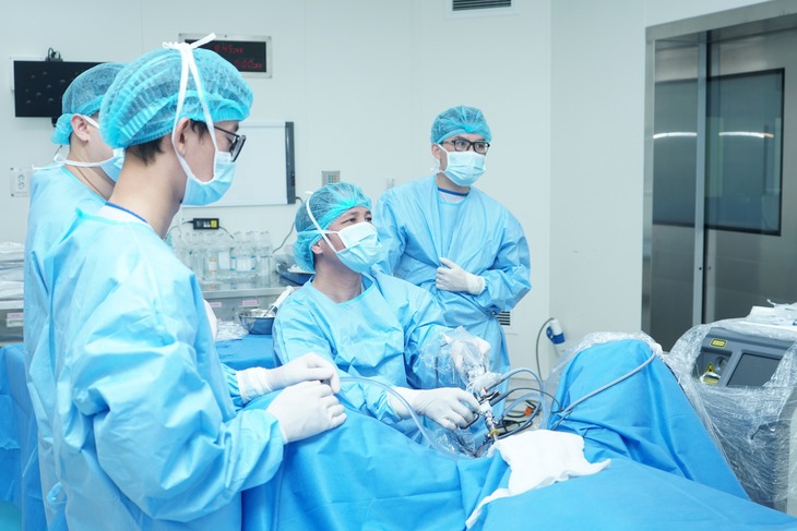 Phẫu thuật u phì đại tiền liệt tuyến bằng liệu pháp vi nhiệt tạo hơi nước - Ảnh 1.