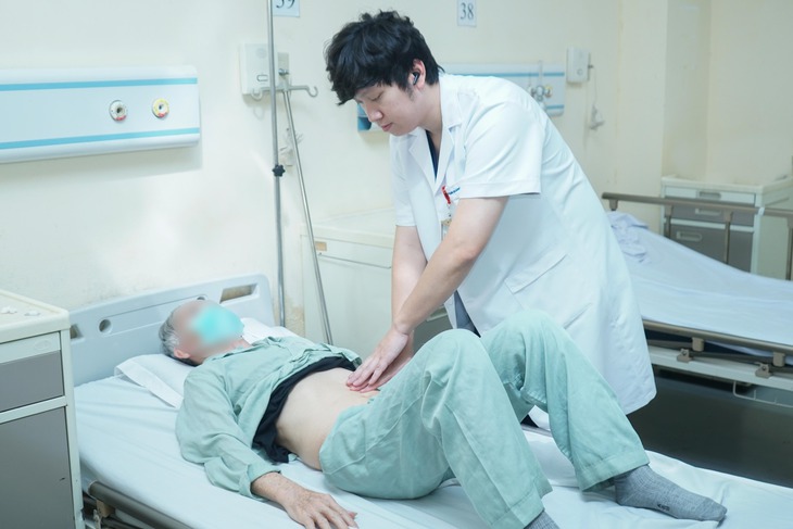 Phẫu thuật u phì đại tiền liệt tuyến bằng liệu pháp vi nhiệt tạo hơi nước - Ảnh 3.