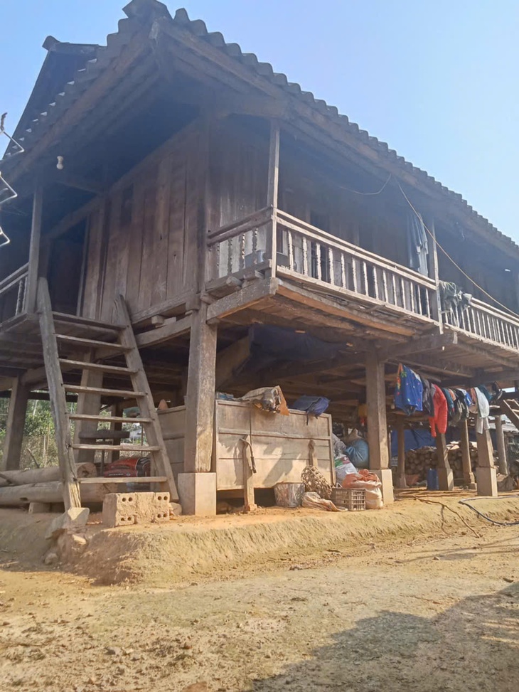 Bán hết cả trâu, lợn vẫn không đủ chi trả viện phí, người phụ nữ dân tộc Thái cần sự trợ giúp- Ảnh 2.