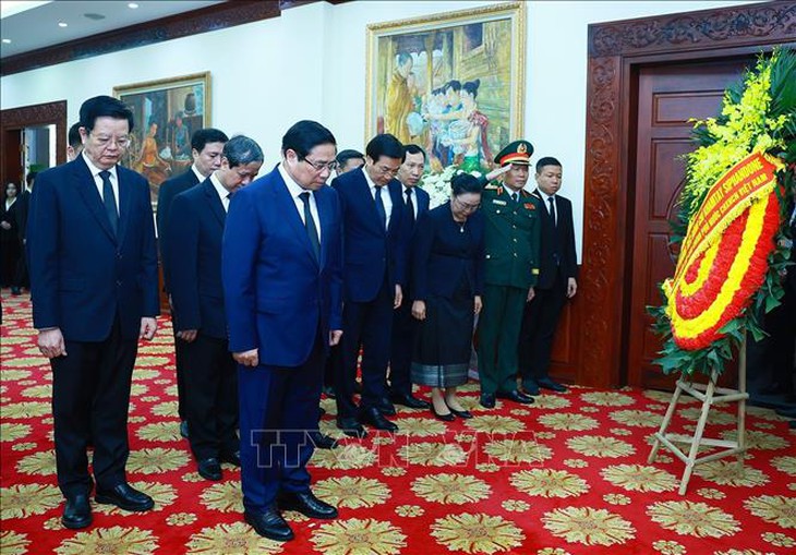 Thủ tướng Phạm Minh Chính viếng đồng chí Khamtay Siphandone- Ảnh 2.