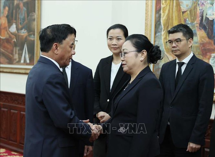 Lãnh đạo Đảng, Nhà nước và các bộ, ngành, đoàn thể đến viếng đồng chí Khamtay Siphandone- Ảnh 1.