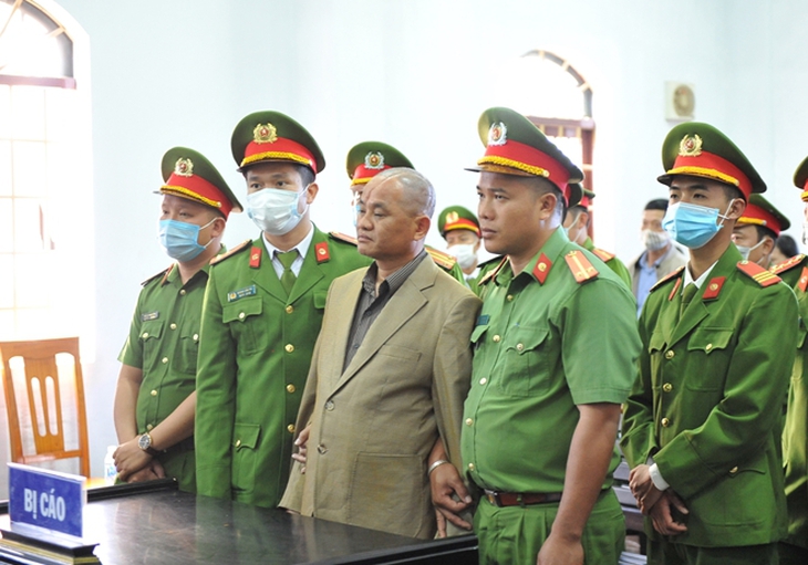 Trục lợi bảo hiểm sẽ bị xử lý như thế nào?
- Ảnh 1. Trục lợi bảo hiểm sẽ bị xử lý như thế nào?
- Ảnh 1.