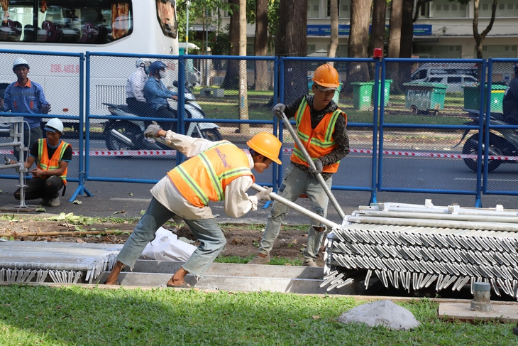 TPHCM tăng tốc chuẩn bị cho Đại lễ kỷ niệm 50 năm Ngày Giải phóng miền Nam, thống nhất đất nước- Ảnh 5. TPHCM tăng tốc chuẩn bị cho Đại lễ kỷ niệm 50 năm Ngày Giải phóng miền Nam, thống nhất đất nước- Ảnh 5.
