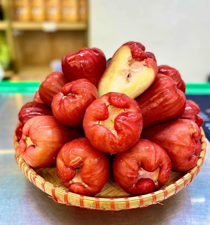 Loại quả Việt quen thuộc đang vào vụ ngọt nhất trong năm bán đầy chợ giá vài chục nghìn đồng/kg- Ảnh 9.