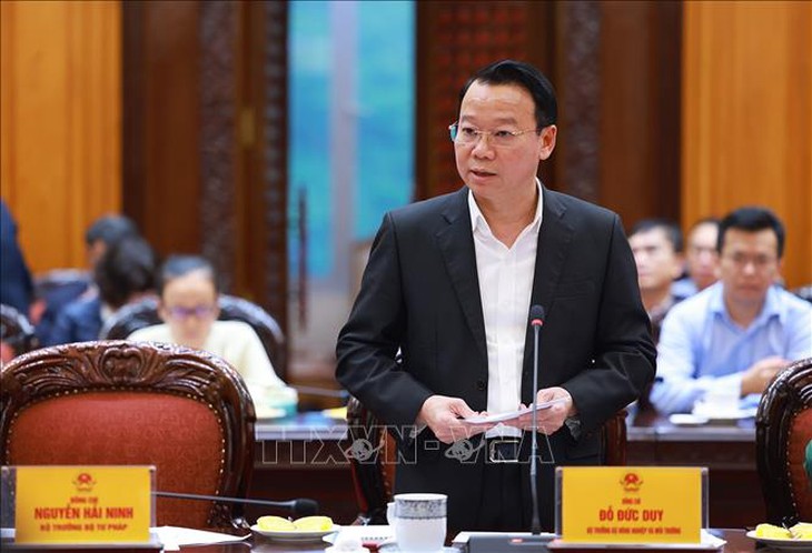 Thủ tướng Phạm Minh Chính chủ trì cuộc họp về việc Hoa Kỳ áp thuế đối ứng lên hàng Việt Nam- Ảnh 6. Thủ tướng Phạm Minh Chính chủ trì cuộc họp về việc Hoa Kỳ áp thuế đối ứng lên hàng Việt Nam- Ảnh 6.