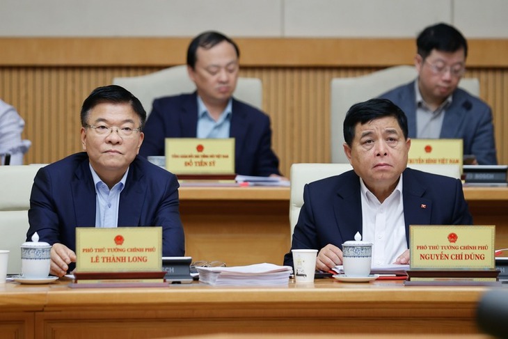 Thủ tướng: Không thay đổi mục tiêu tăng trưởng 8% trở lên gắn với ổn định kinh tế vĩ mô, kiểm soát lạm phát- Ảnh 3.