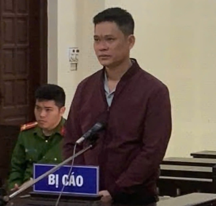 Nam thanh niên bị đánh trọng thương vì 'vạch áo xem hình xăm' người lạ tại chợ hoa xuân- Ảnh 1.