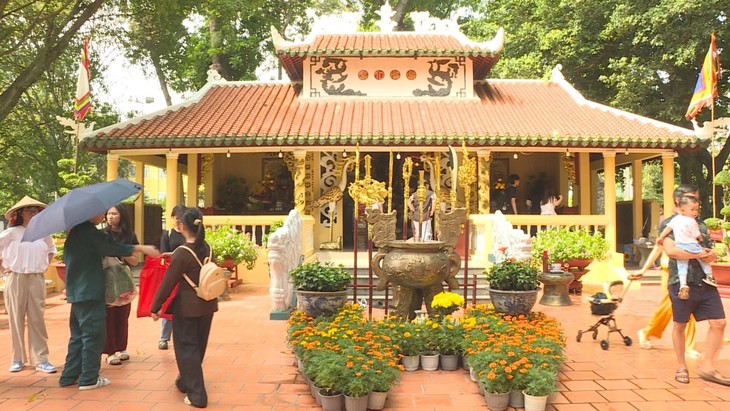 Người trẻ tìm về cội nguồn dân tộc qua những ngôi đền thờ Vua Hùng giữa lòng TP Hồ Chí Minh- Ảnh 1.