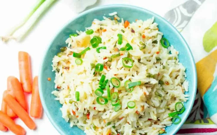 5 lý do nên tránh ăn cơm vào bữa tối muộn