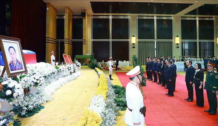 Thủ tướng Phạm Minh Chính dự lễ viếng và truy điệu đồng chí Khamtay Siphandone- Ảnh 1.
