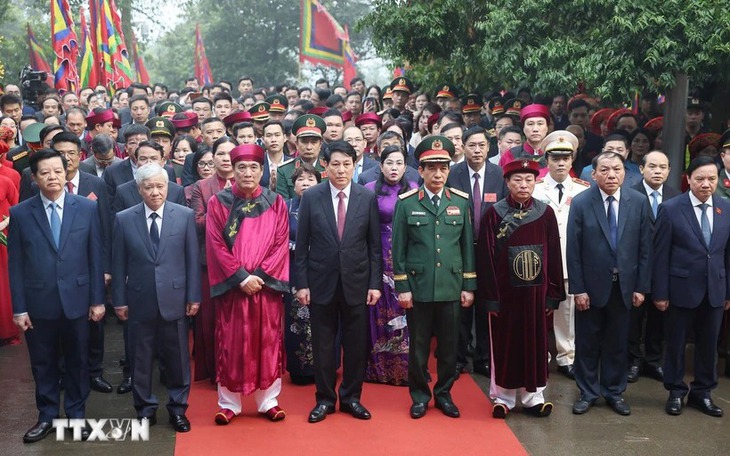 Chủ tịch nước Lương Cường dâng hương Giỗ Tổ Hùng Vương