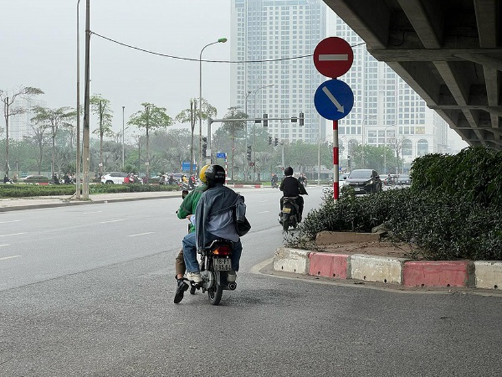 Hà Nội: Đề xuất đóng dải phân cách nút giao ngã tư Nghiêm Xuân Yêm – Phạm Tu- Ảnh 1. Hà Nội: Đề xuất đóng dải phân cách nút giao ngã tư Nghiêm Xuân Yêm – Phạm Tu- Ảnh 1.