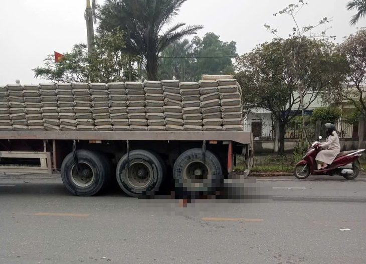 Nữ công nhân Hải Dương gặp nạn tử vong trên đường đi làm- Ảnh 1.