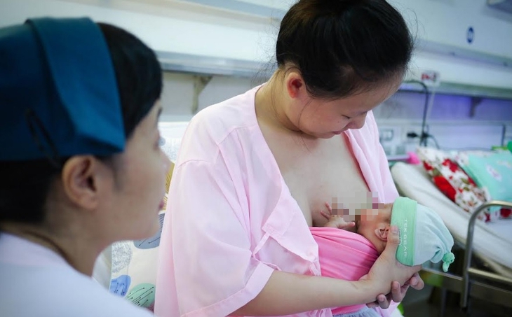 Ngày Sức khỏe thế giới 2025: WHO Việt Nam kêu gọi hành động để bảo đảm mọi bà mẹ và trẻ sơ sinh đều nhận được sự chăm sóc- Ảnh 1.